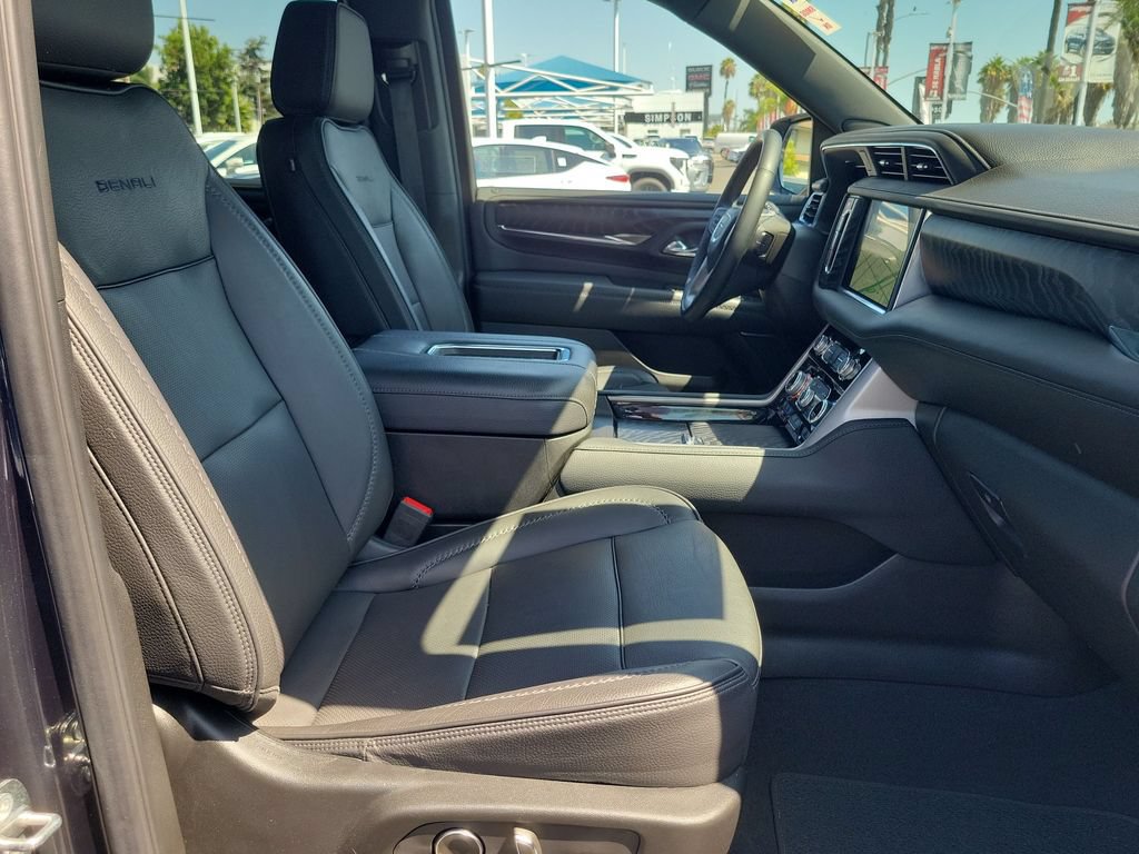 Used 2023 GMC Yukon Denali AWD/4WD image 28