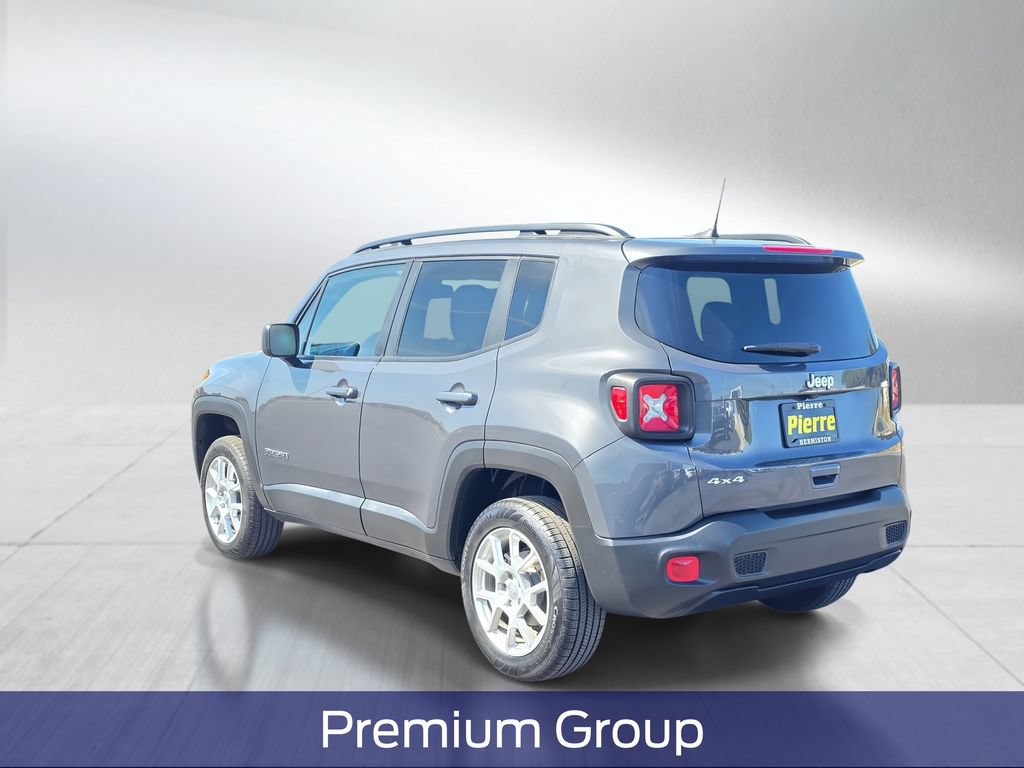 Used 2023 Jeep Renegade Latitude w/ Sun/Sound Group AWD/4WD image 4