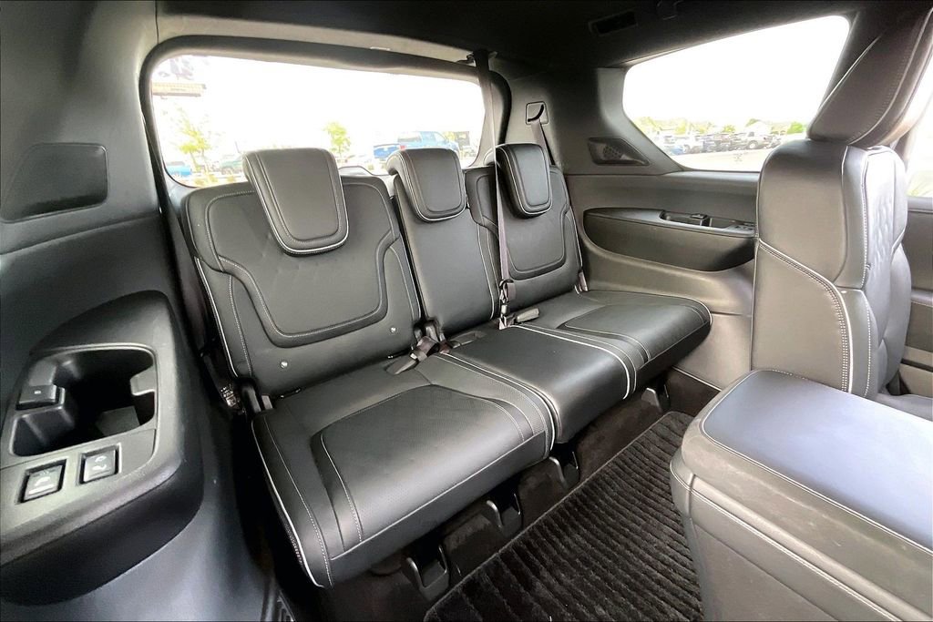 Used 2025 INFINITI QX80 Autograph w/ Autograph Exterior Package image 28