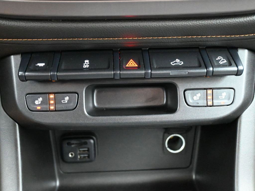 Used 2022 GMC Canyon AT4 image 17