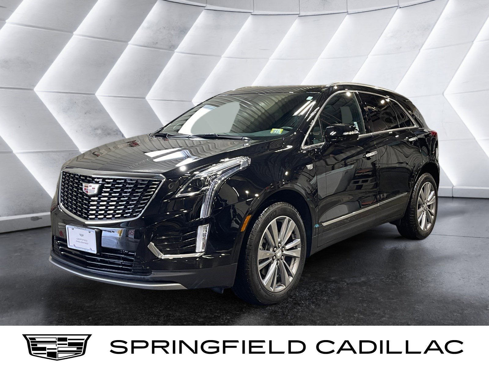 Certified 2025 Cadillac XT5 Premium Luxury FWD image 1