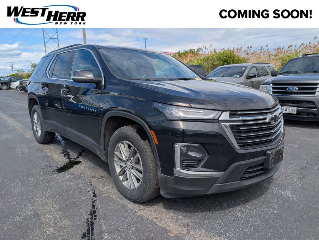 Used 2023 Chevrolet Traverse LT w/ Rear Camera Mirror Package AWD/4WD image 1