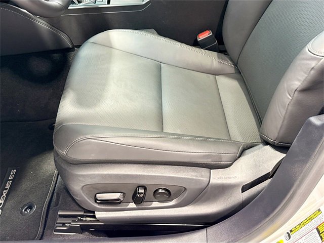 Used 2025 Lexus ES 350 image 16