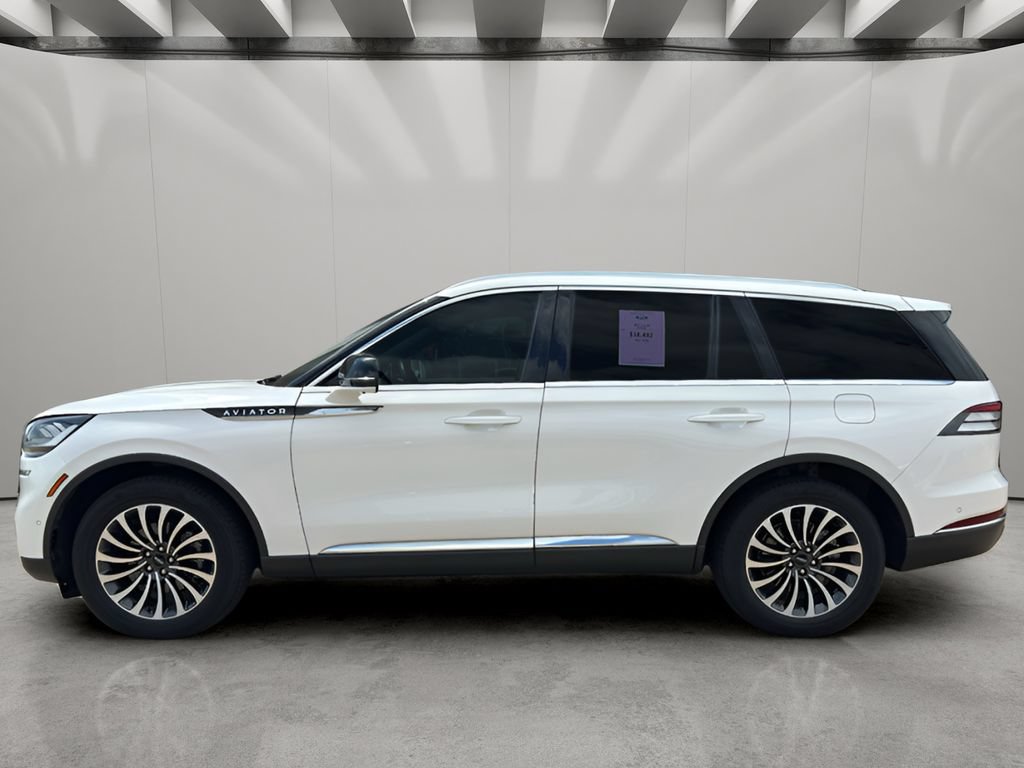 Used 2023 Lincoln Aviator Reserve w/ Elements Package Plus AWD/4WD image 2