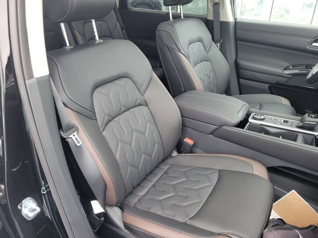 New 2026 Nissan Pathfinder Platinum AWD/4WD image 41