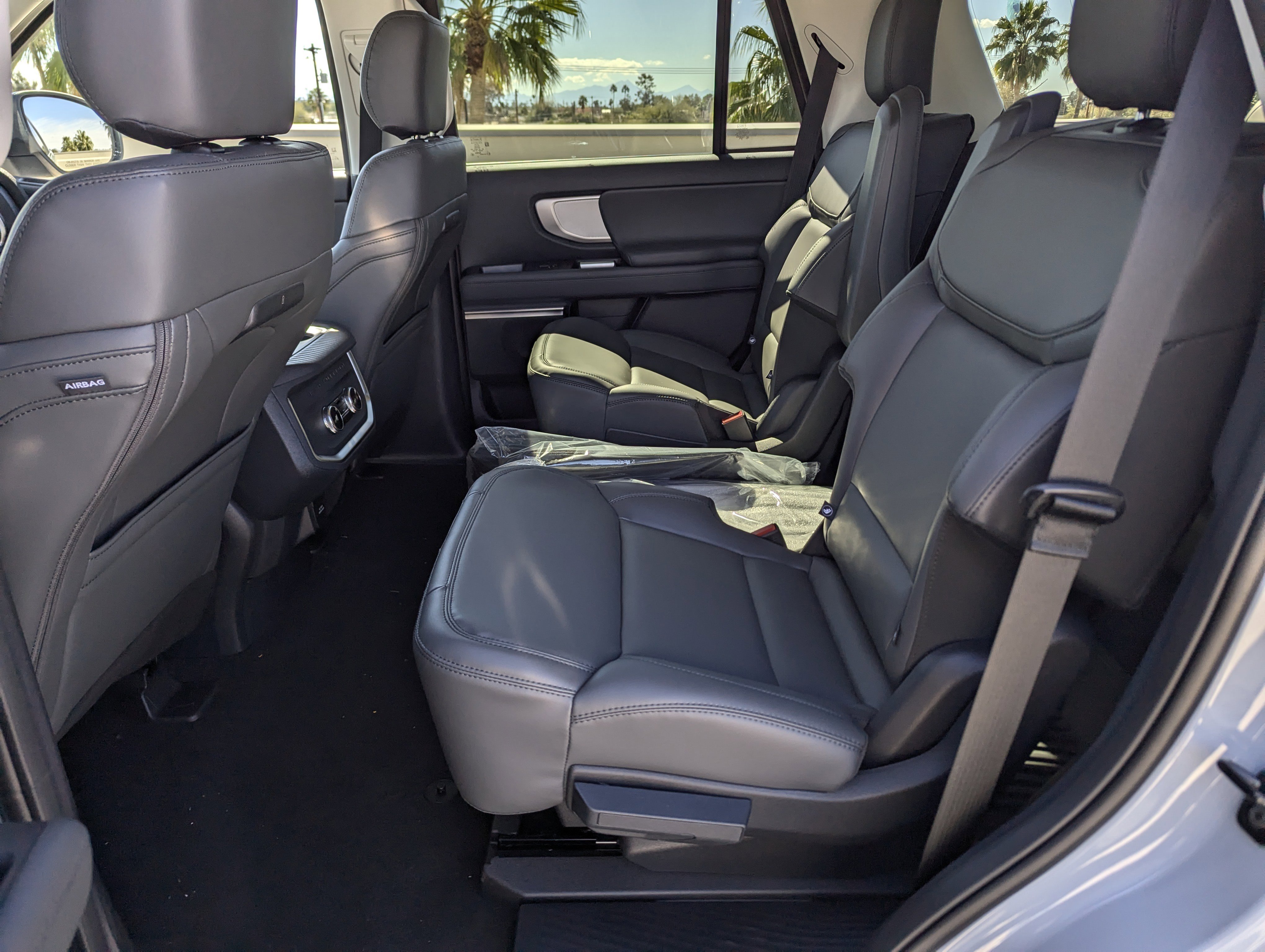 New 2026 Ford Expedition Active image 8