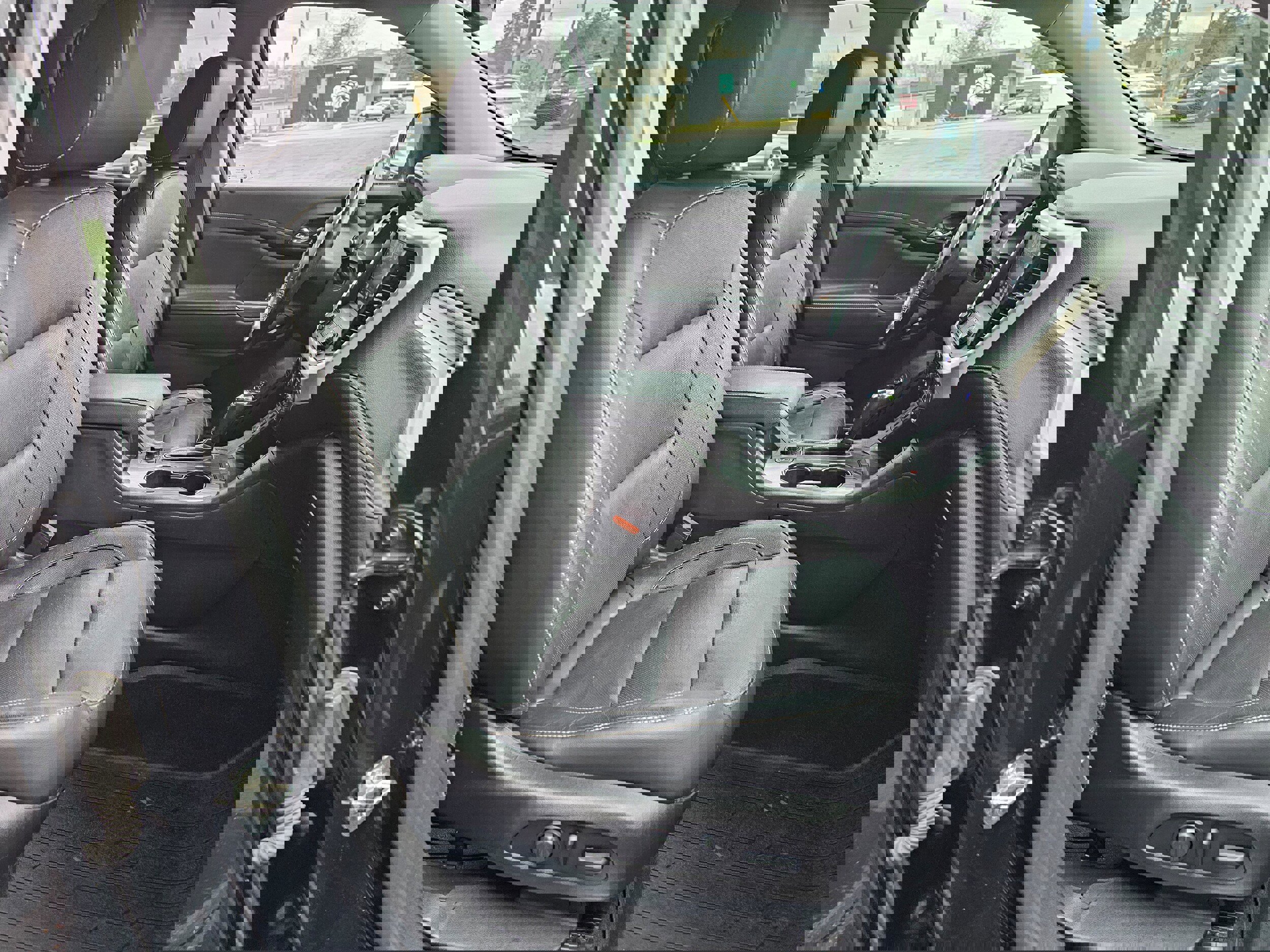 Used 2019 GMC Acadia SLT image 19