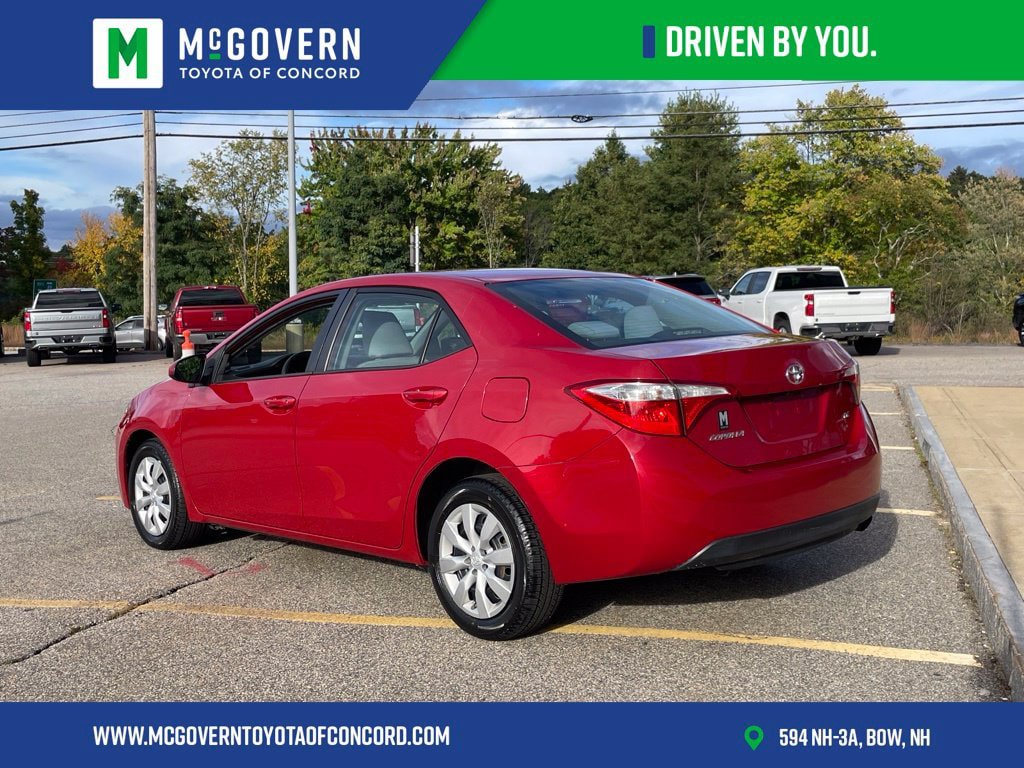 Used 2015 Toyota Corolla LE FWD image 3