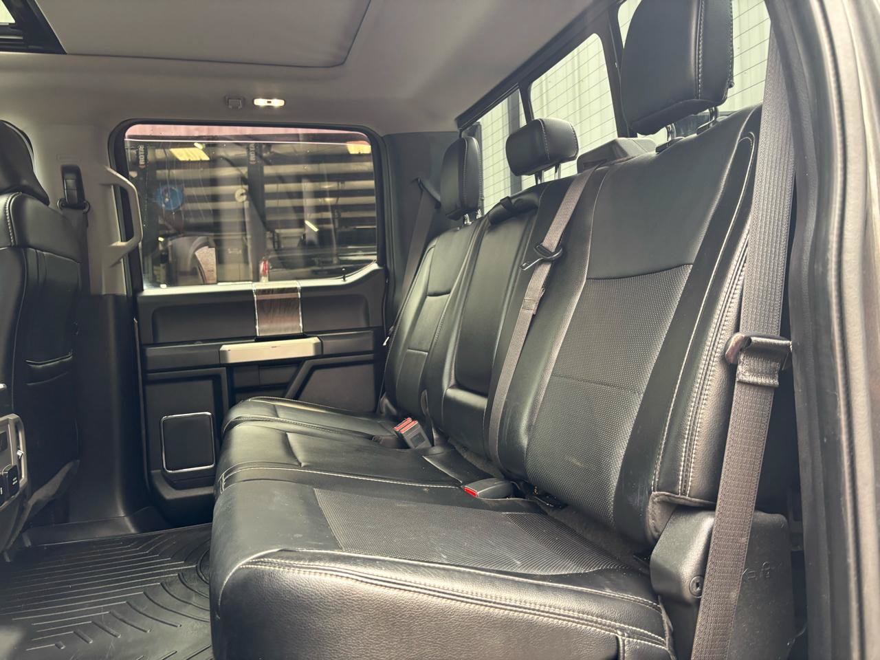 Used 2019 Ford F350 Lariat w/ Lariat Ultimate Package AWD/4WD image 24