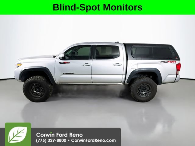 Used 2017 Toyota Tacoma TRD Off-Road image 4