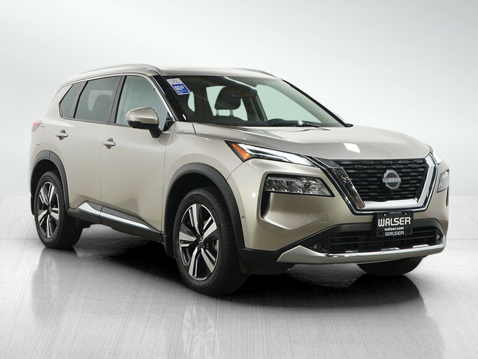 Used 2022 Nissan Rogue Platinum w/ Head-Up Display Package AWD/4WD image 7