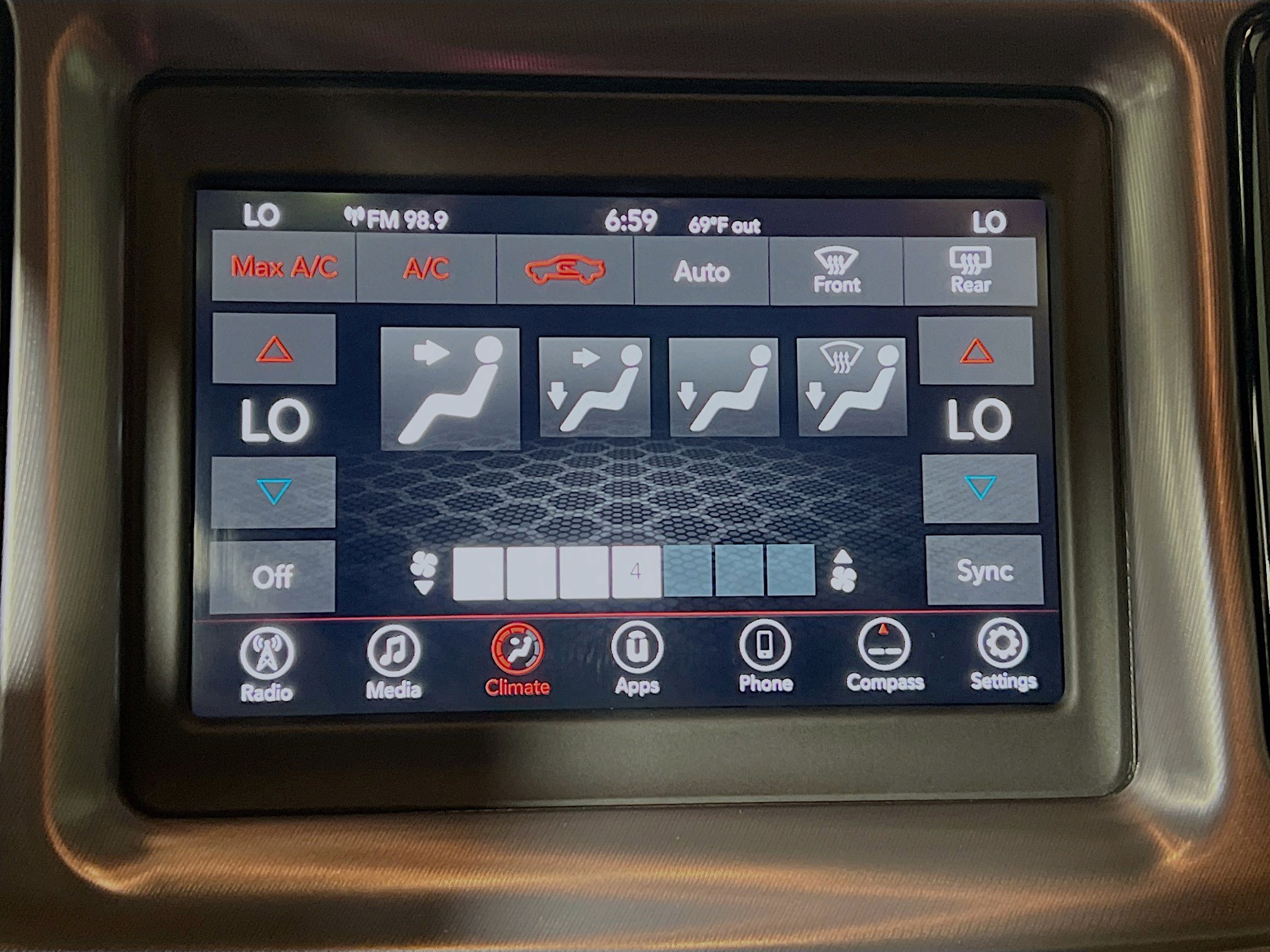 Used 2019 Dodge Challenger SXT image 27