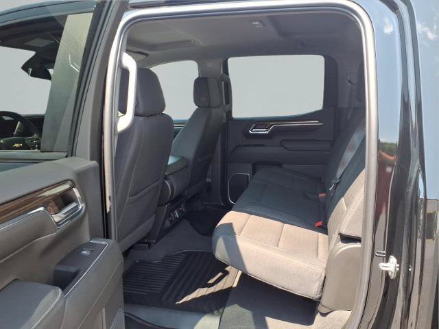 Used 2024 Chevrolet Silverado 1500 LT AWD/4WD image 6
