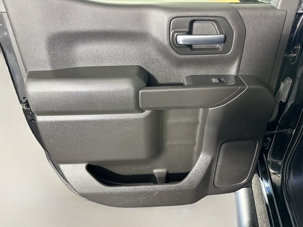Used 2019 Chevrolet Silverado 1500 Custom w/ Custom Value Package AWD/4WD image 22