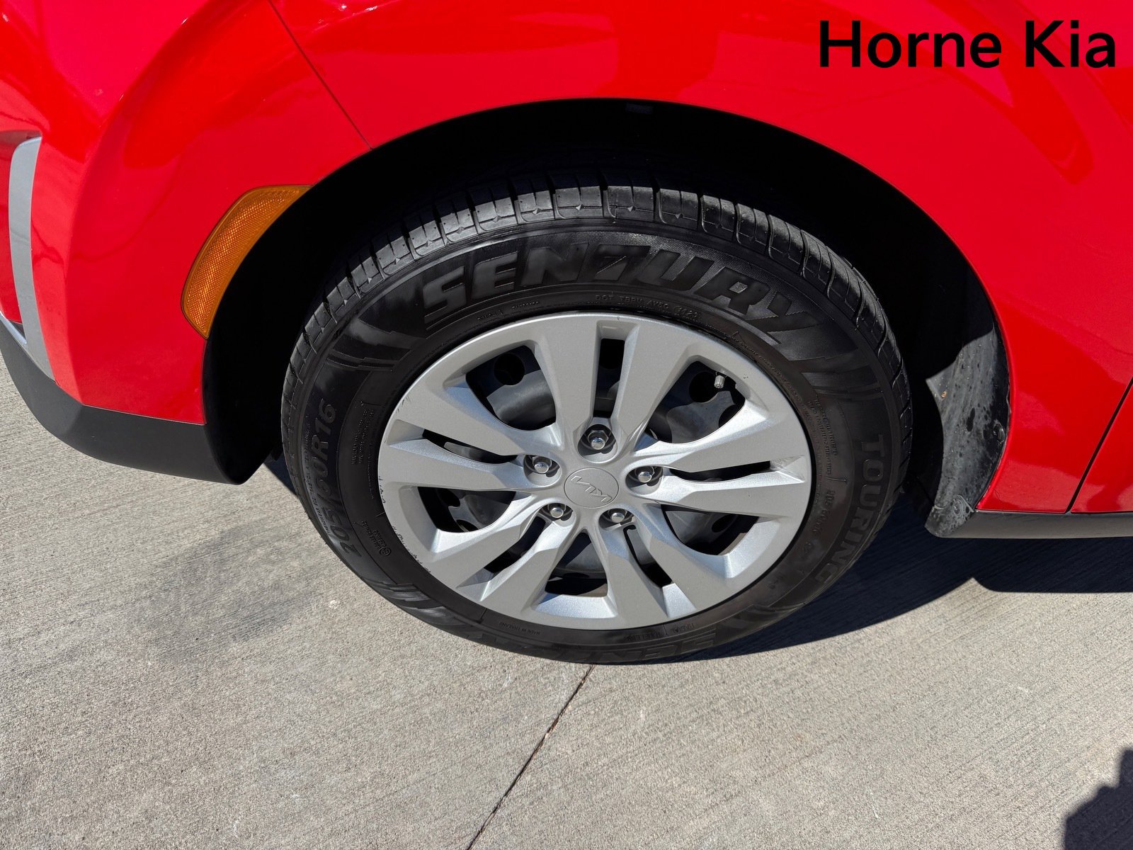 Certified 2024 Kia Soul LX image 8