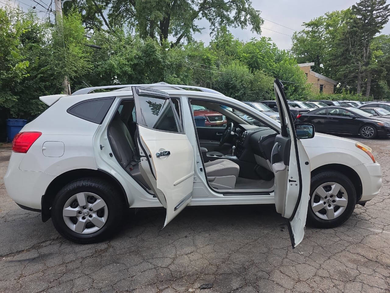 Used 2015 Nissan Rogue S w/ Convenience Package image 16