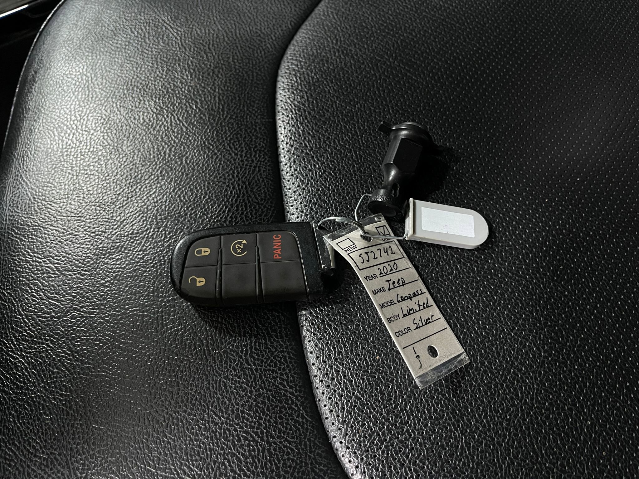 Used 2020 Jeep Compass Limited image 35