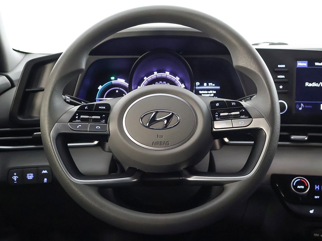 Used 2023 Hyundai Elantra Blue image 31