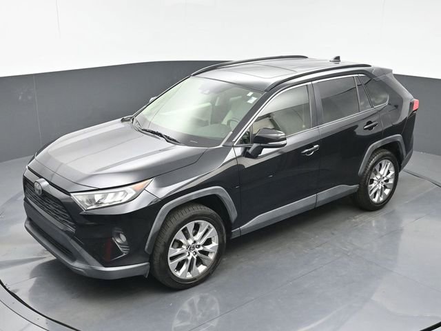 Used 2019 Toyota RAV4 XLE Premium w/ Cold Weather Package image 30