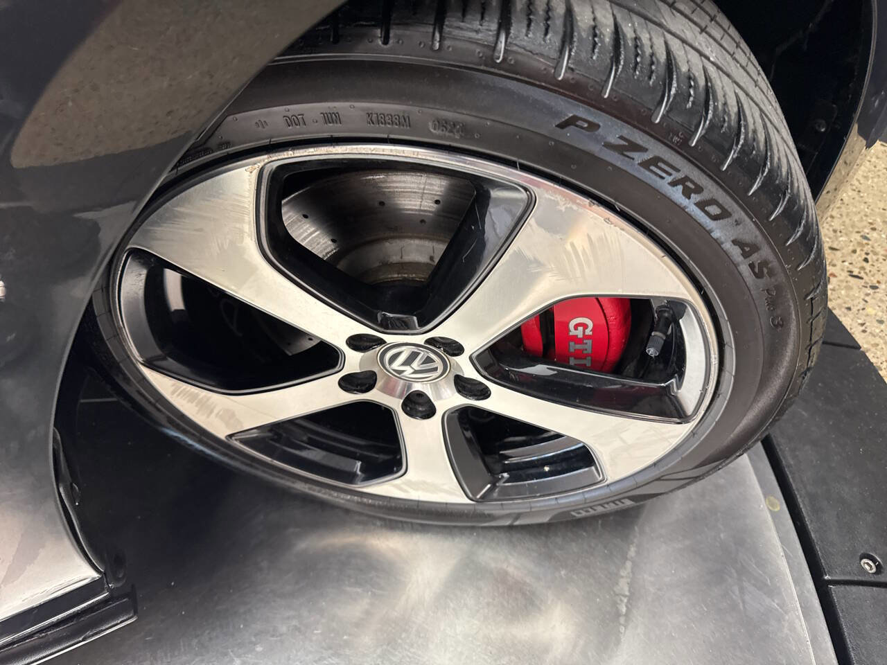 Used 2017 Volkswagen GTI Autobahn FWD image 33