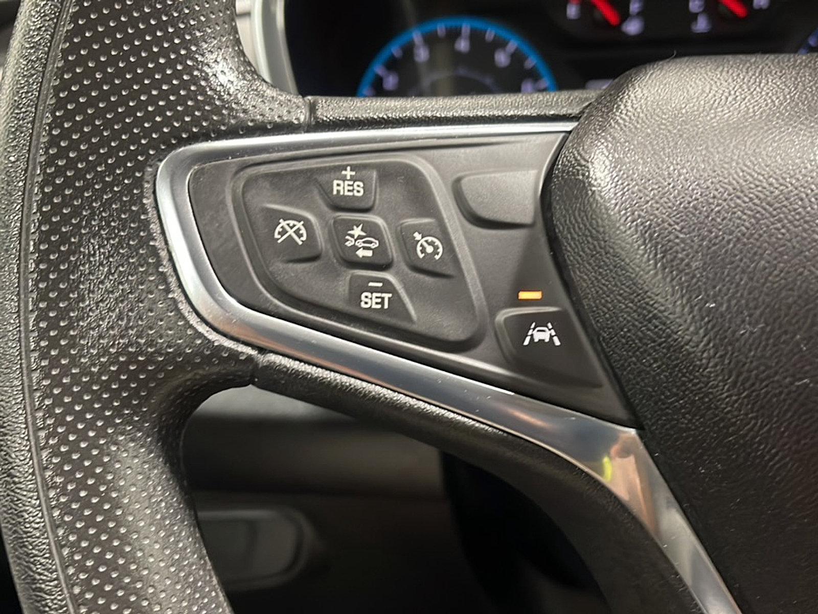 Used 2020 Chevrolet Equinox LS w/ LS Convenience Package FWD image 6