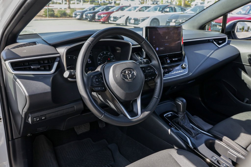 Used 2025 Toyota Corolla SE FWD image 17