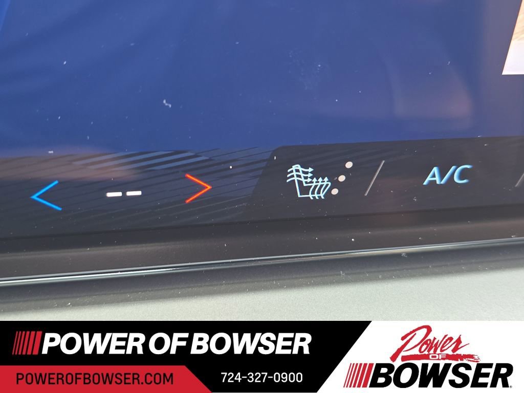 New 2026 Chevrolet Traverse LT w/ LPO, Floor Liner Package image 9