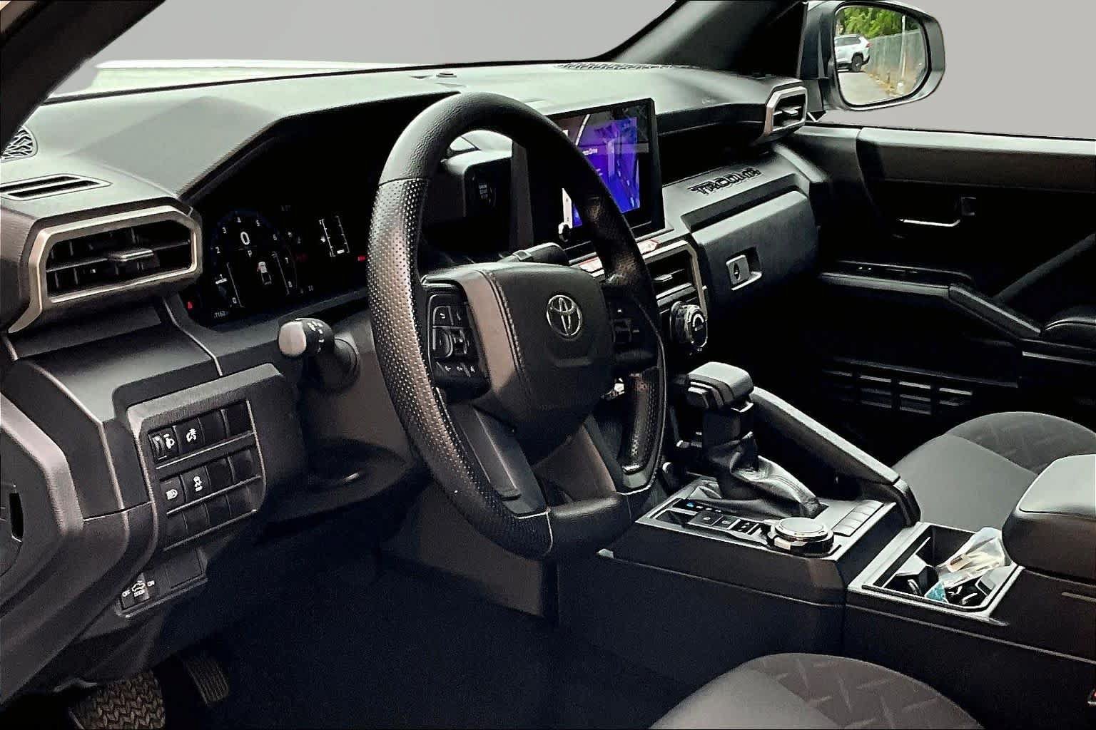 Certified 2024 Toyota Tacoma SR AWD/4WD image 18