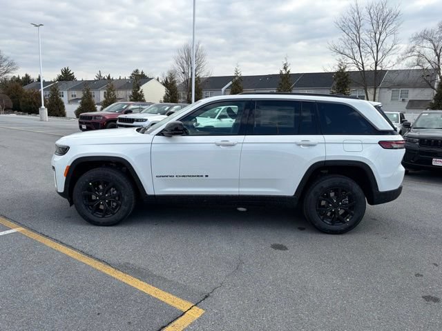 New 2026 Jeep Grand Cherokee Altitude AWD/4WD image 4