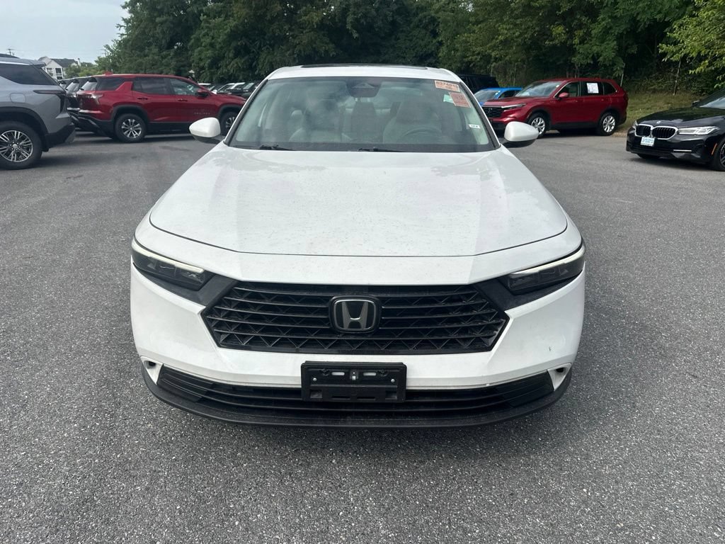 Used 2023 Honda Accord EX image 2