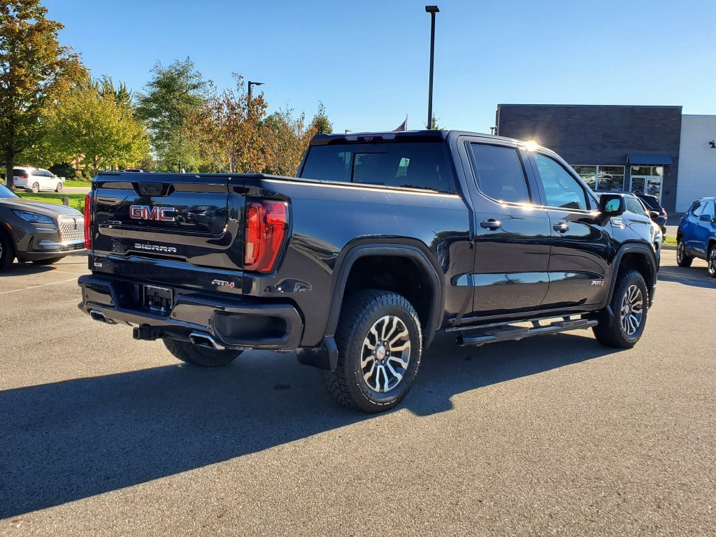 Used 2023 GMC Sierra 1500 AT4 w/ Technology Package AWD/4WD image 4