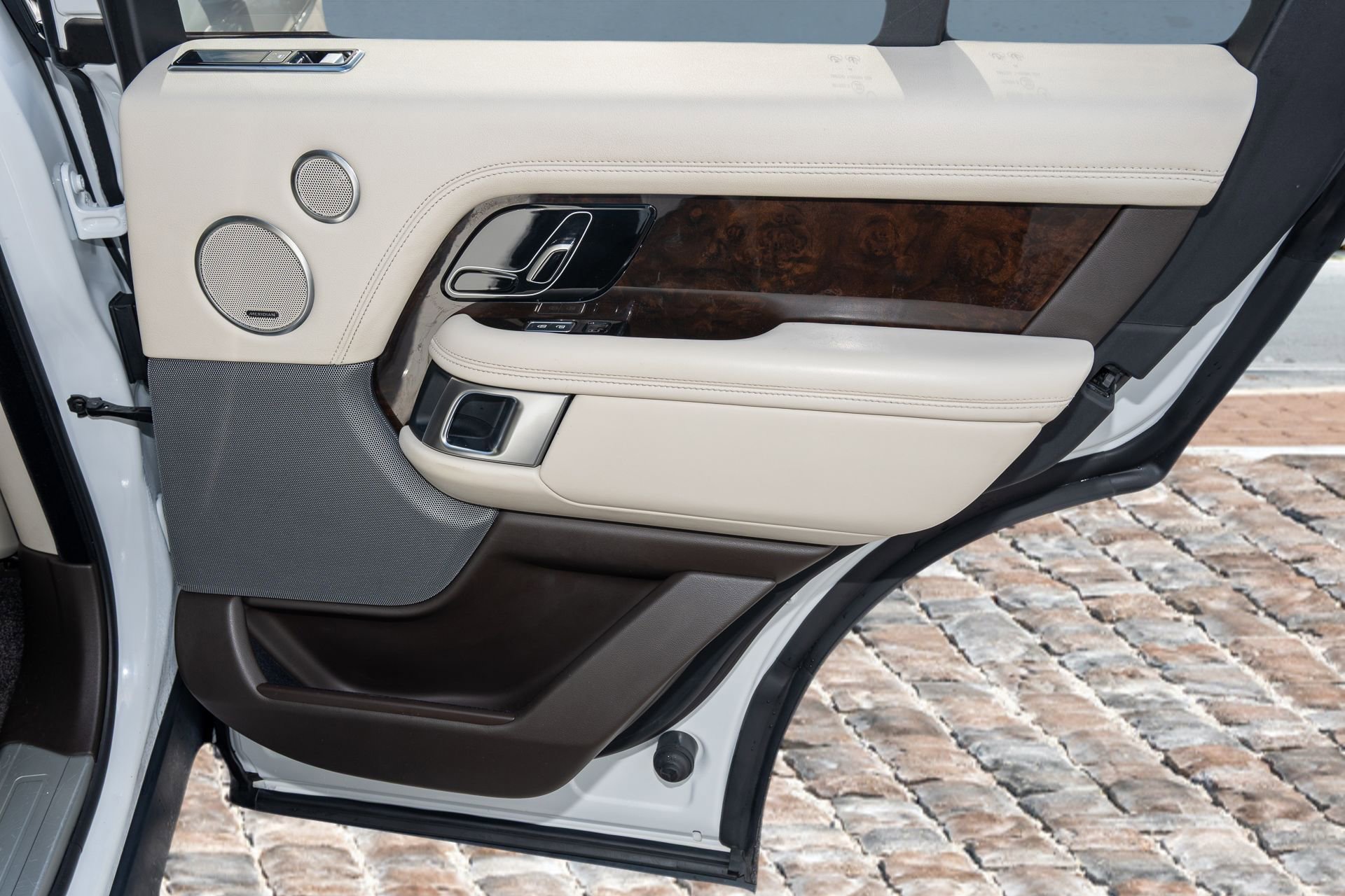 Used 2021 Land Rover Range Rover Westminster Edition image 12