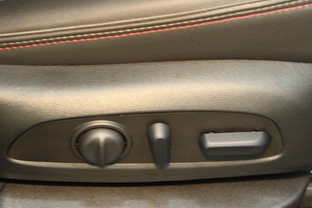 Used 2024 Chevrolet Traverse RS image 12