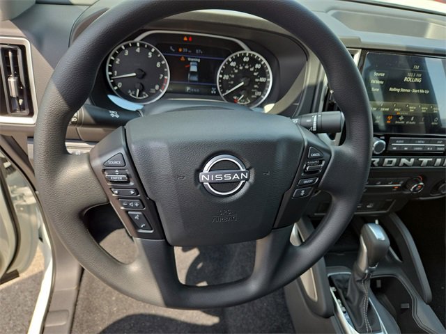 New 2025 Nissan Frontier SV image 28