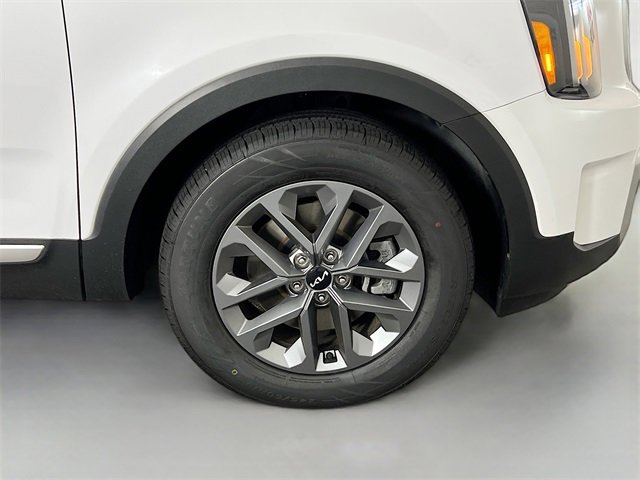 Used 2024 Kia Telluride LX image 38