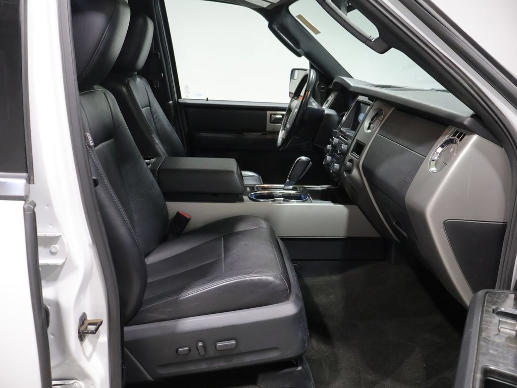 Used 2016 Ford Expedition Limited AWD/4WD image 26
