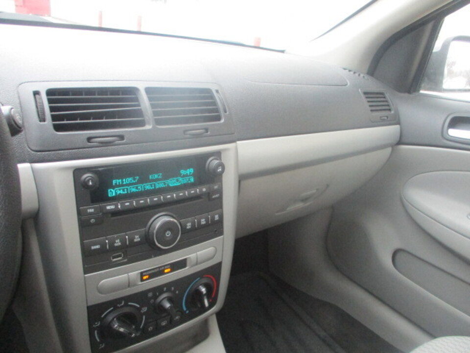 Used 2010 Chevrolet Cobalt LT image 33