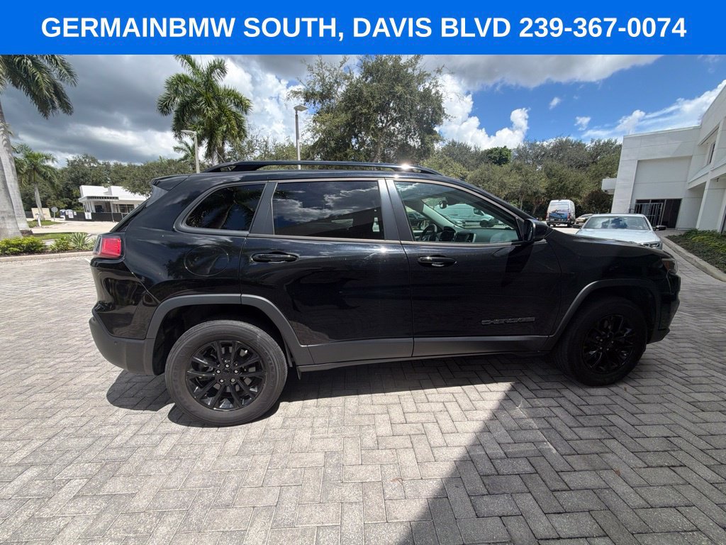 Used 2023 Jeep Cherokee Altitude Lux AWD/4WD image 13