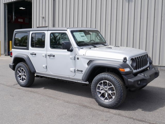 Used 2024 Jeep Wrangler Sport S image 7