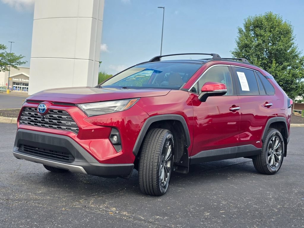 Used 2022 Toyota RAV4 Limited AWD/4WD image 4