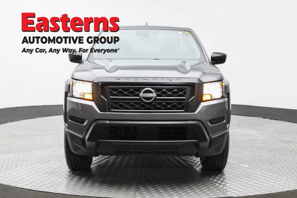 Used 2022 Nissan Frontier S RWD image 2