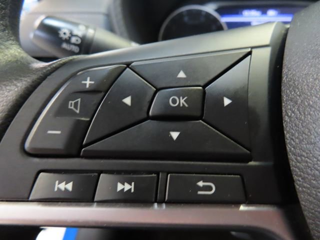 Used 2025 Nissan Sentra SV FWD image 19