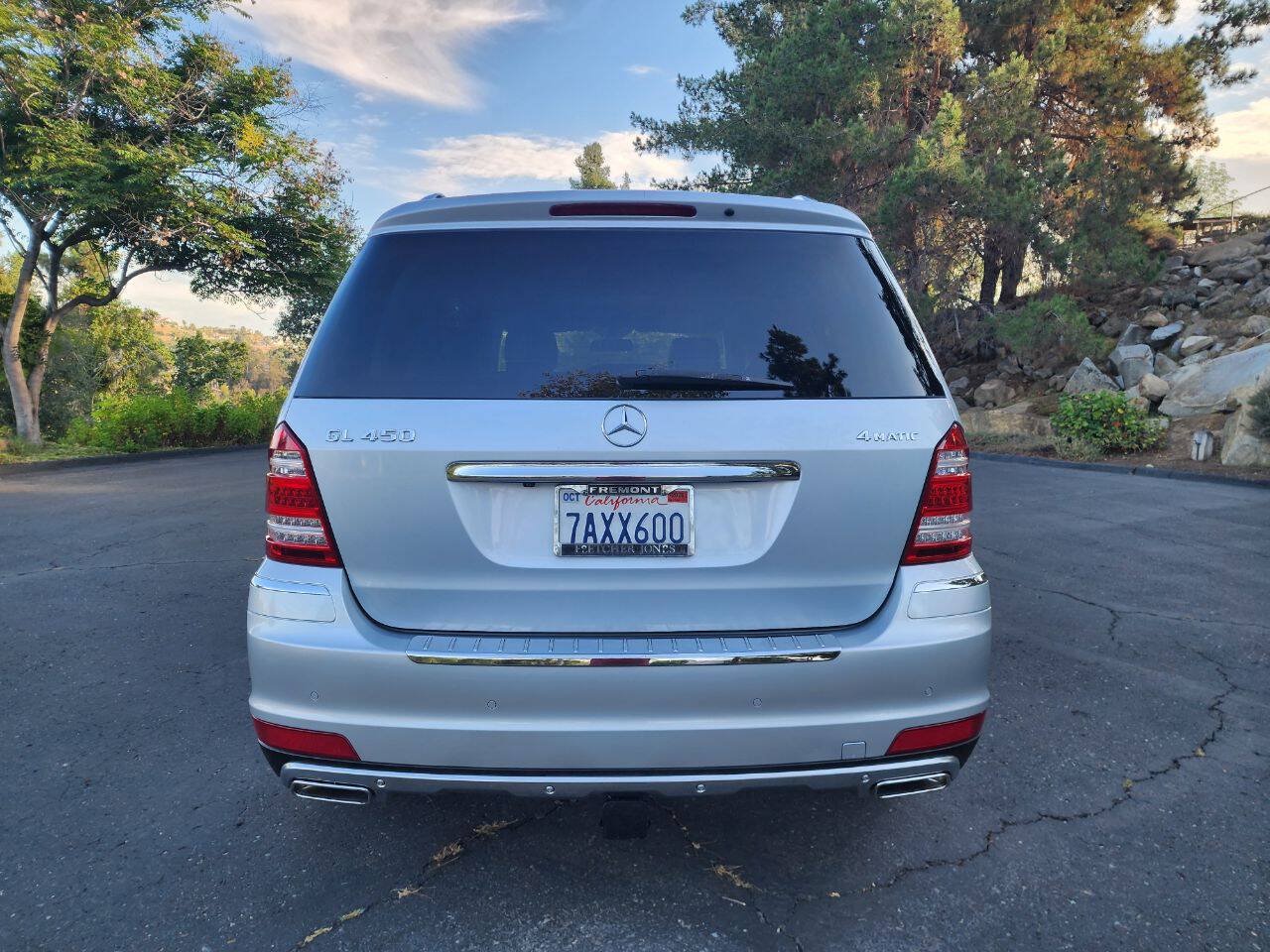Used 2010 Mercedes-Benz GL 450 4MATIC image 4