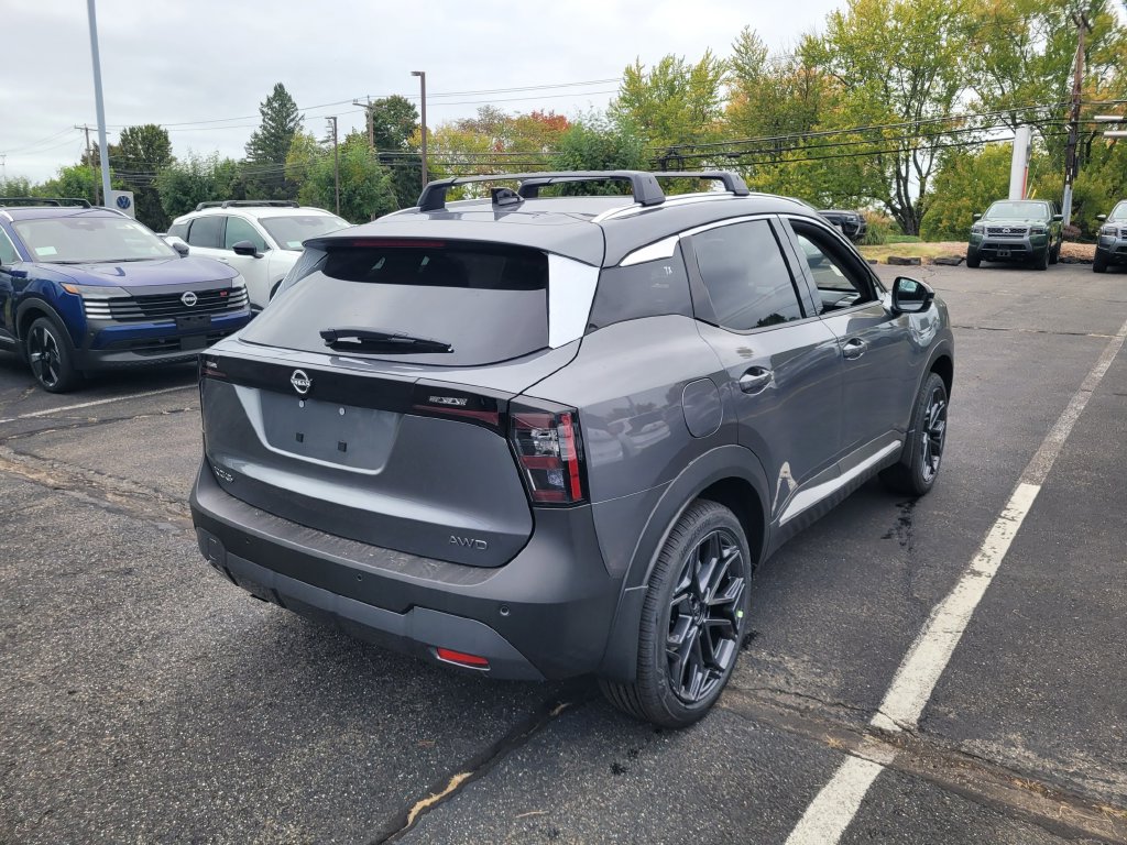 New 2027 Nissan Kicks SR AWD/4WD image 3