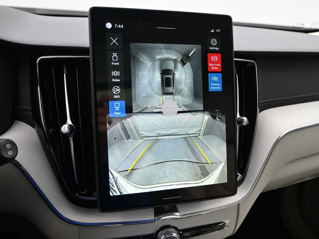 New 2026 Volvo XC60 B5 Ultra w/ Protection Package Premier image 13