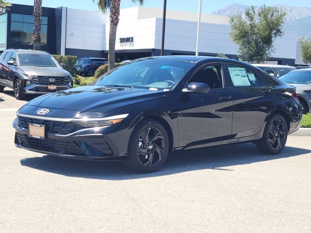 New 2026 Hyundai Elantra Sport FWD image 2
