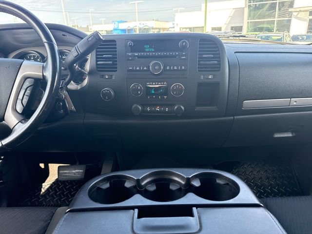 Used 2013 Chevrolet Silverado 2500 LT w/ Interior Plus Package AWD/4WD image 19