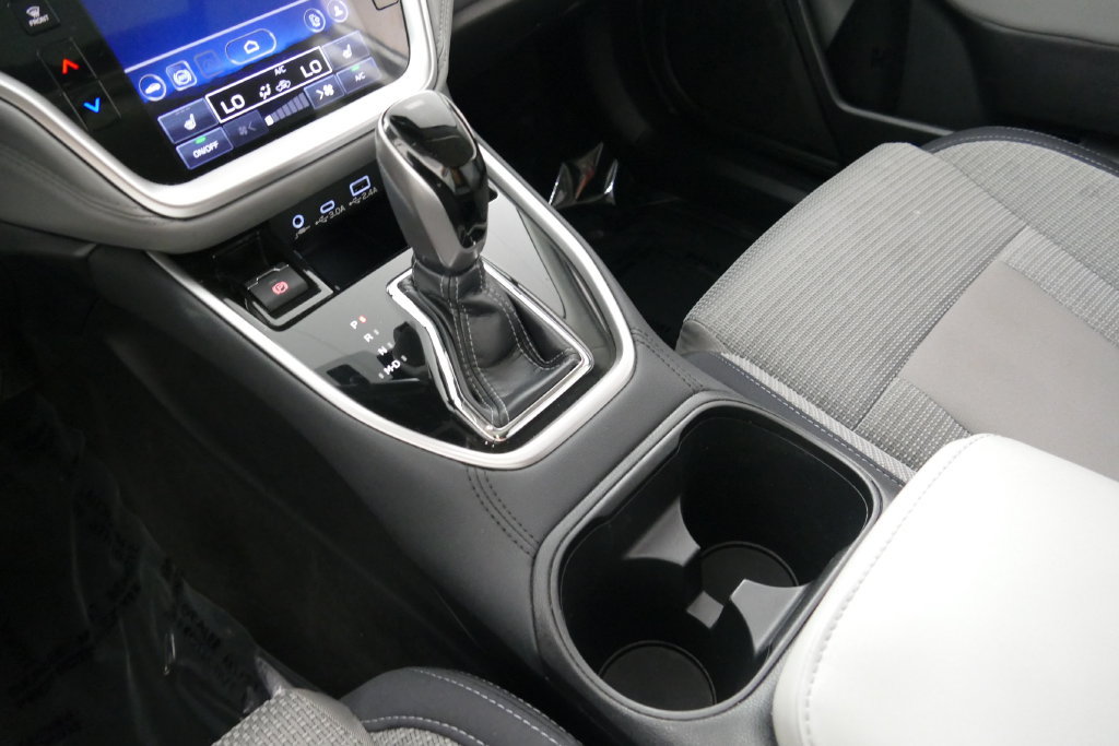 Used 2024 Subaru Outback Premium AWD/4WD image 19