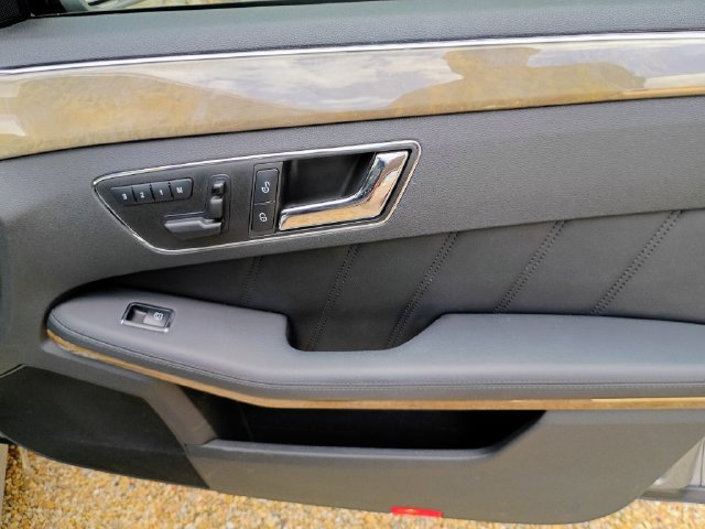 Used 2010 Mercedes-Benz E 350 Sedan image 49