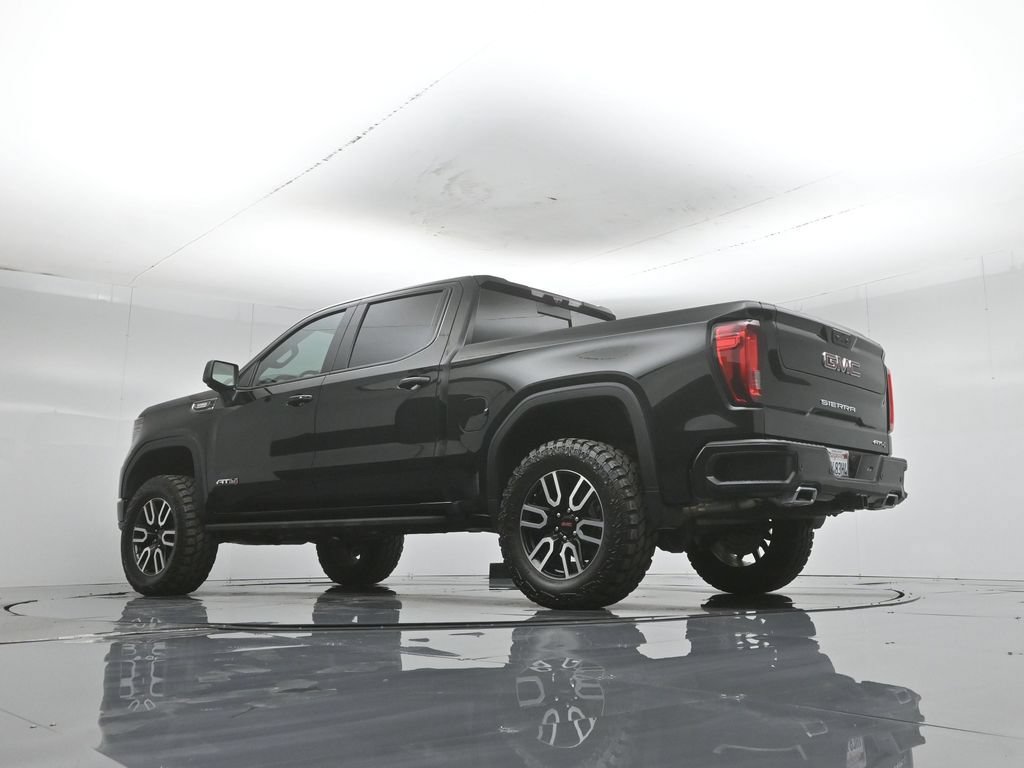 Used 2025 GMC Sierra 1500 AT4 w/ AT4 Premium Package AWD/4WD image 3